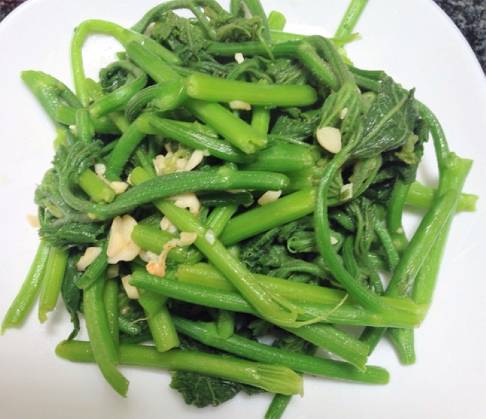 Rau bí xào tỏi  