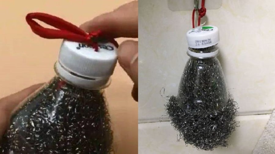 Sử dụng chai nhựa làm tay cầm cho miếng cọ nồi kim loại.