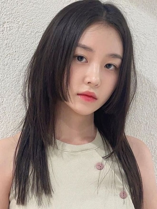 Kiểu tóc mái Hime, với nguồn gốc từ Nhật Bản, đang chiếm được cảm tình của nhiều cô gái bởi sự kết hợp hài hòa giữa nét dịu dàng và tính cách mạnh mẽ