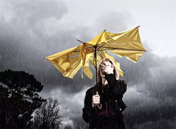 Đừng bao giờ cho rằng bản thân mình là trung tâm của thế giới, đừng nghĩ rằng bạn có thể thay đổi cả thế giới này.  (ảnh minh họa)