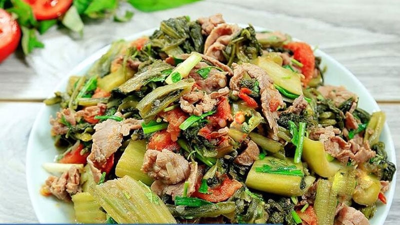 Hương vị chua nhẹ của dưa chua pha lẫn với độ ngọt đậm đà của thịt bò, thêm chút ớt cay nồng nhanh chóng tạo nên một Shbet0099 cá cược trực tuyến vô cùng hấp dẫn cho cả Shbet111 slot, casino, thể thao, xổ số