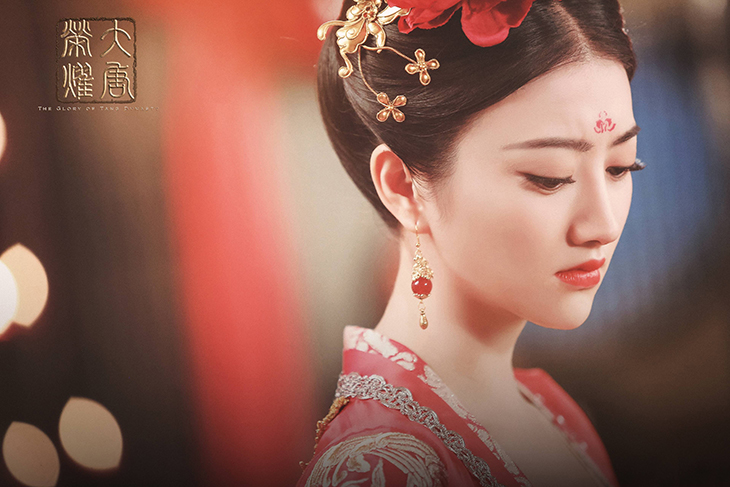 Phụ nữ có gò má cao vừa phải, tròn trịa. (Ảnh minh họa)