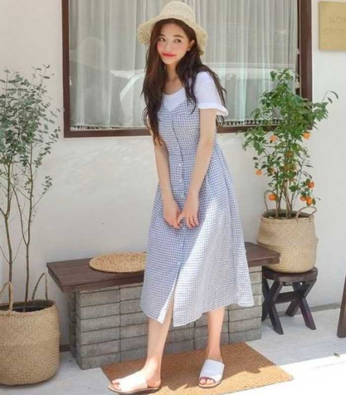 Những thiết kế váy này thường thích hợp hơn cho các buổi chụp hình thời trang hơn là mặc đi chơi hay du lịch