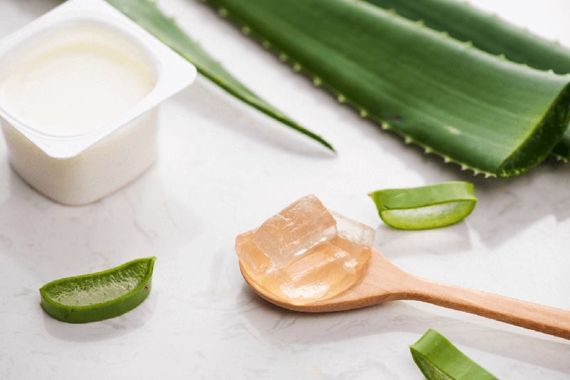 Hãy thử áp dụng cách phục hồi, làm dịu da bằng loại nguyên liệu siêu rẻ, dễ tìm này nhé.    