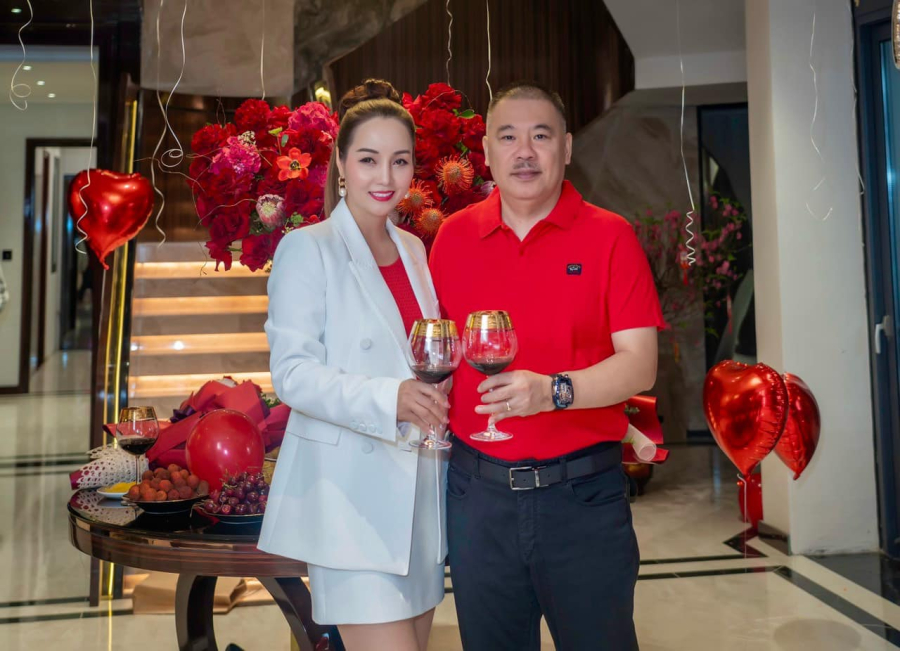 Mai Thu Huyền và chồng đại gia