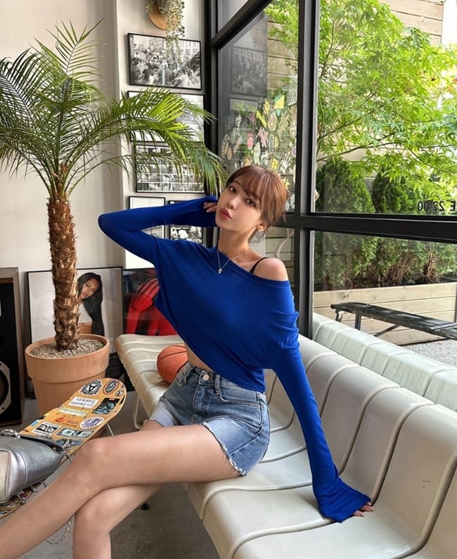 Các nàng sẽ vô cùng quyến rũ nhờ biết chọn quần áo khéo léo.