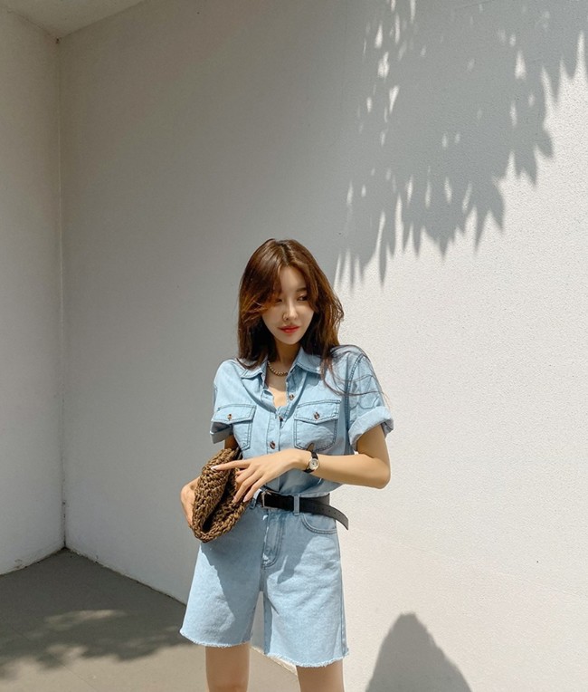 Các chị em hãy áp dụng luôn công thức denim on denim đơn giản. 