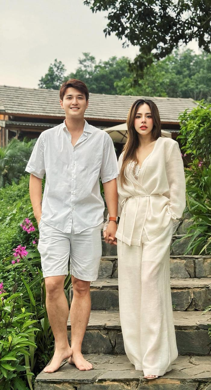 Phía dưới bài viết, dân tình thi nhau thả 