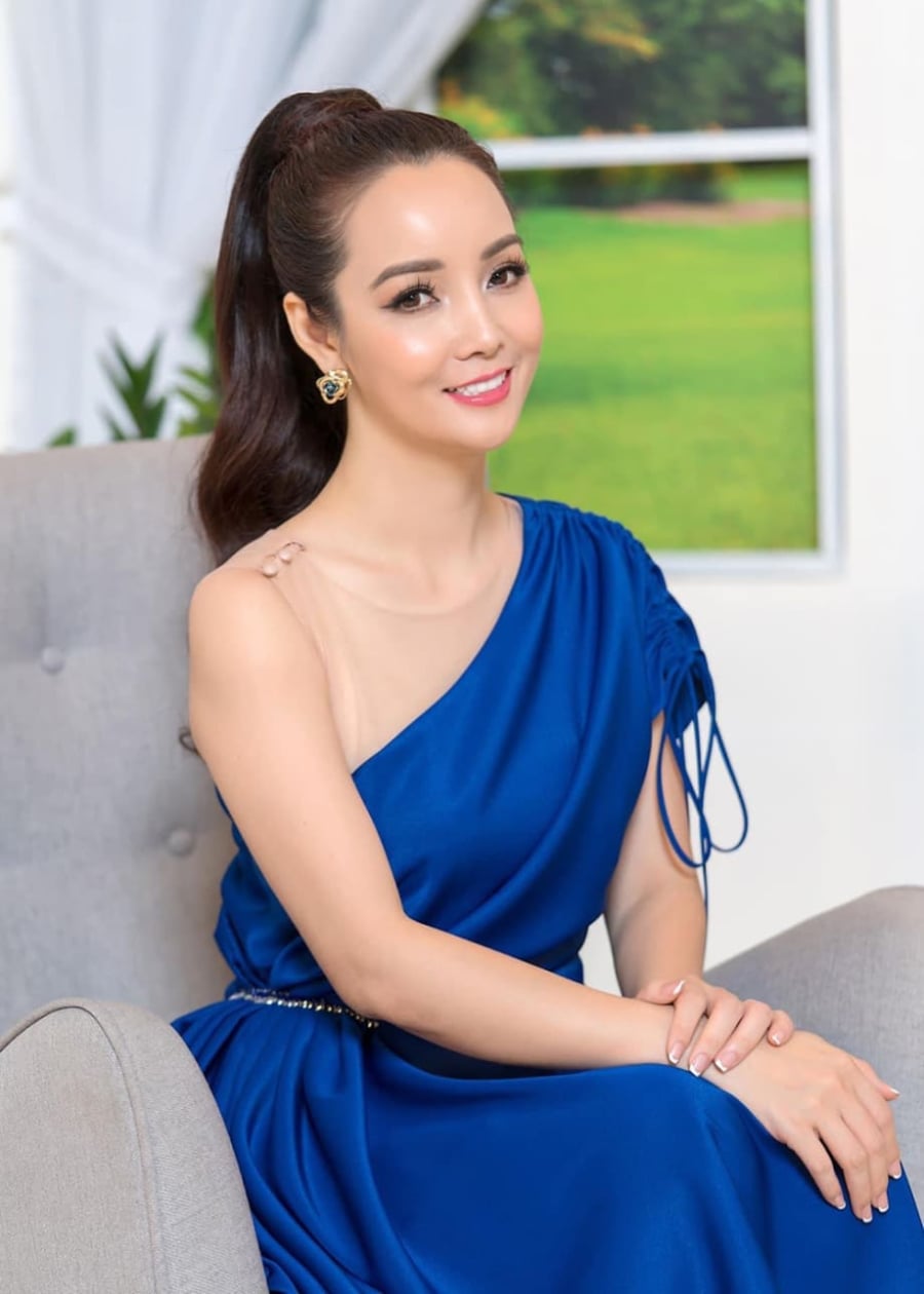 Câu trả lời của Mai Thu Huyền với truyền thông tố Trấn Thành chèn ép xuất chiếu gây xôn xao. Tuy nhiên, cô đã chính thức lên tiếng làm rõ. Cô khẳng định chưa từng nhắc đến Trấn Thành trong các phát ngôn cũng như nội dung phỏng vấn. Theo đó, Mai Thu Huyền nói: “Tôi chỉ mong các rạp có thể ưu tiên cho phim Việt những khung giờ thuận lợi hơn ở tuần đầu tiên ra mắt rồi dựa trên sự đón nhận của khán giả mới có thể đánh giá bộ phim một cách công tâm. Tuyệt đối trong câu trả lời của tôi không hề nhắc đến tên Trấn Thành, phóng viên tự đưa dẫn chứng về phim Mai vào bài viết”.  Mai Thu Huyền cho rằng việc phóng viên dẫn chứng với phim Mai đã làm xuất hiện thông tin cho rằng cô tố phim của Trấn Thành từng chèn suất chiếu của các phim khác khi ra rạp dịp Tết 2024. Bản thân Mai Thu Huyền bất ngờ và bức xúc khi đọc những tin liên quan đến việc tố Trấn Thành chèn ép đồng nghiệp. “Tôi xin khẳng định chưa bao giờ trong các phát ngôn của mình nhắc đến Trấn Thành bởi vì đối với tôi, Trấn Thành là một nghệ sĩ tài năng. Tôi luôn ngưỡng mộ bạn ấy, cho dù ở bất kỳ vai trò nào Trấn Thành cũng vô cùng xuất sắc. Tất cả phim của Trấn Thành hay bất kỳ của đạo diễn Việt Nam nào khác tôi đều đi xem và trân trọng vì hơn ai hết tôi hiểu để tạo ra một bộ phim cả ê-kíp đã phải nỗ lực vất vả như thế nào”, Mai Thu Huyền viết.