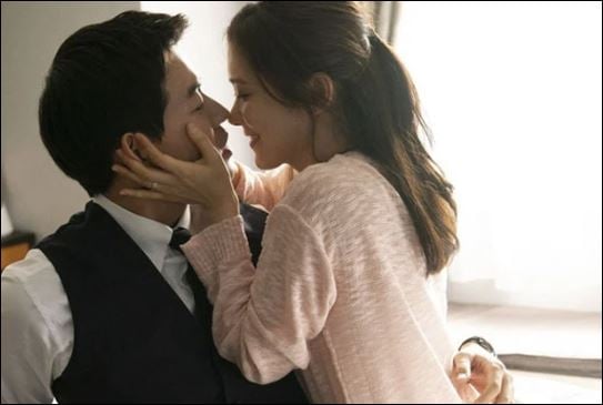 Đàn bà khi yêu sẽ dành hết mọi sự quan tâm cho chồng, nhưng nếu hết yêu rồi thì họ sẽ hờ hững vô cùng (ảnh minh họa)