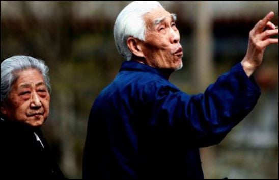 Thứ hai là khi con cái lấy chồng, chúng trở nên góa phụ. (ảnh minh họa)