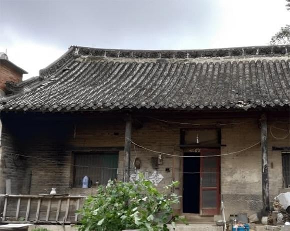 Một người có được sự tin tưởng, quý mến của mọi người, nhất định sẽ có nhiều mối lương duyên tốt đẹp. Ngược lại, một người có tính cách cộc cằn, luôn so đo tính toán thì sẽ có ít người nguyện ý kết giao với họ.    