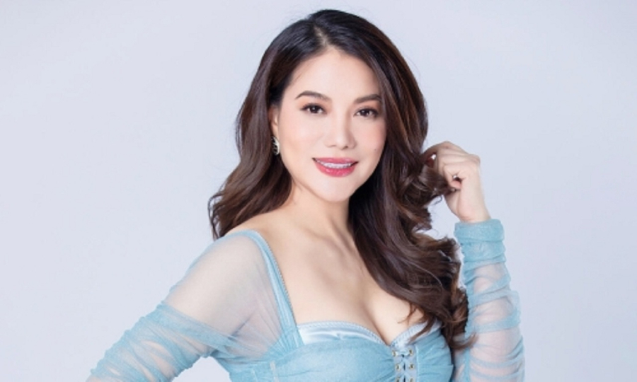 Mới đây, Trương Ngọc Ánh chia sẻ bài đăng đòi chủ tịch một tập đoàn lớn thanh toán số tiền 24 tỷ đồng. Đây là số tiền mà tập đoàn này hợp tác đồng hành làm nhà tài trợ kim cương cho sự kiện của phía Trương Ngọc Ánh, tuy nhiên lại thiếu uy tín. Trương Ngọc Ánh cho tập đoàn này chia làm 50 lần thanh toán nhưng không được thực hiện. 