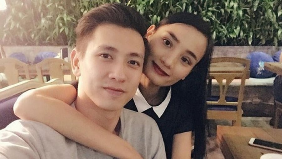 Mới đây, Lê Thúy đăng tải dòng trạng thái úp mở: 