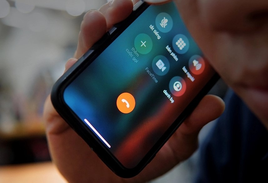 Do đó, khi nhận được cuộc gọi từ một người tự xưng là công an, bạn nên đến trực tiếp trụ sở cơ quan công an để trình báo. 
