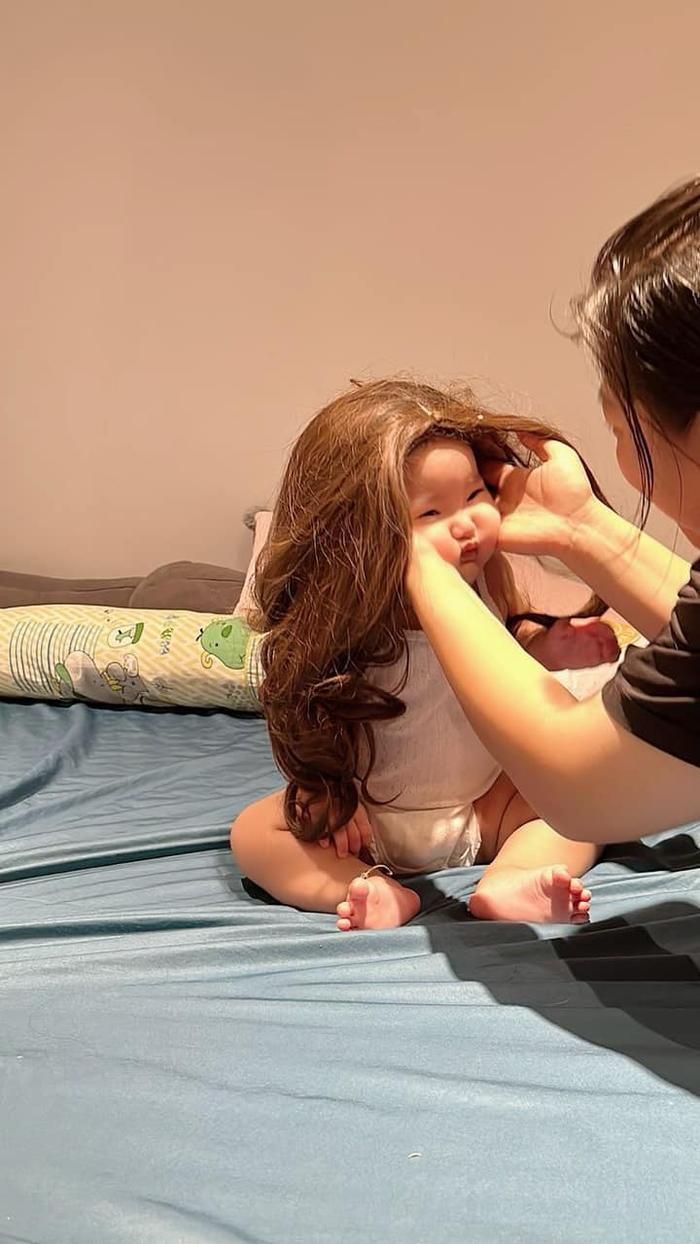 Khoảnh khắc này đã nhanh chóng thu hút sự quan tâm của khán giả. 
