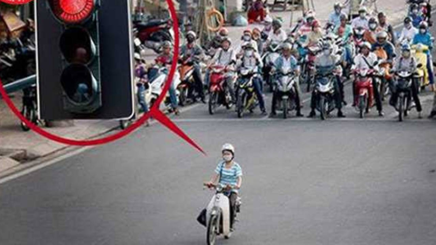 Tham gia giao thông vượt đèn đỏ sẽ bị xử phạt