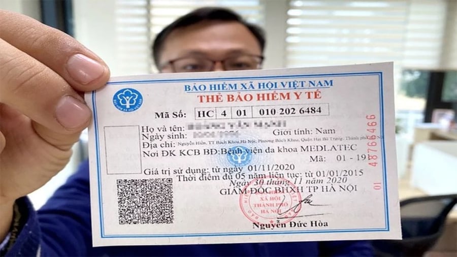 Khi mất thẻ BHYT, bạn có thể liên hệ trực tiếp với cơ quan BHXH nơi cấp thẻ để thực hiện thủ tục cấp lại thẻ BHYT mới hoặc tham khảo cách làm lại thẻ BHYT do hỏng, mất online một cách đơn giản và nhanh chóng.    