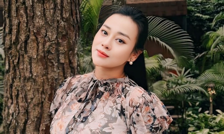 Phương Oanh lên tiếng về thông tin đã âm thầm sinh con