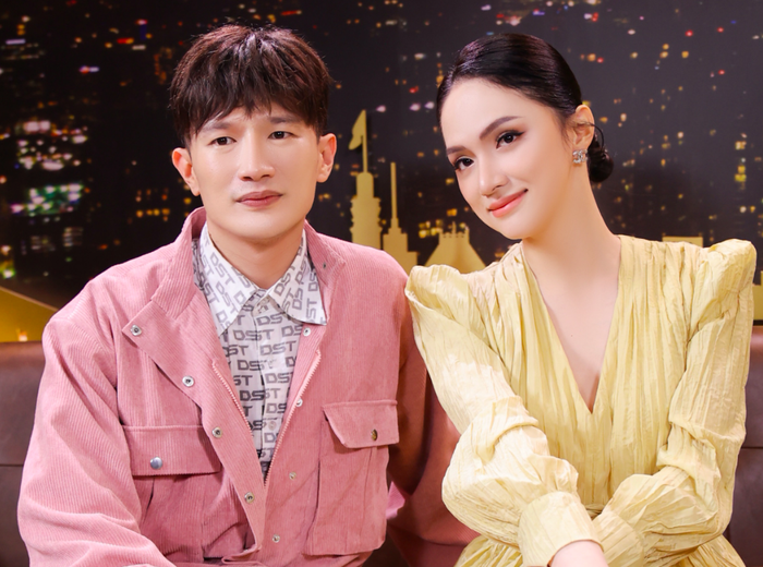 Cả hai gọi nhau là 