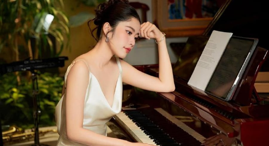 Mới đây, Nam Em bất ngờ đăng tải tâm thư ngắn nói rõ về tình trạng sức khỏe hiện tại. Cô cho biết bản thân đã kiệt sức, không thể lên live bán hàng. Hiện bạn trai cô sẽ làm việc này. Cụ thể người đẹp cho biết: 