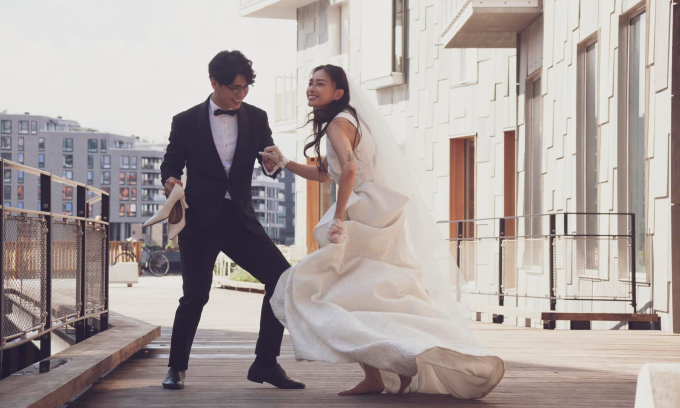 Ngô Thanh Vân và ông xã Huy Trần kỷ niệm 2 năm ngày cưới
