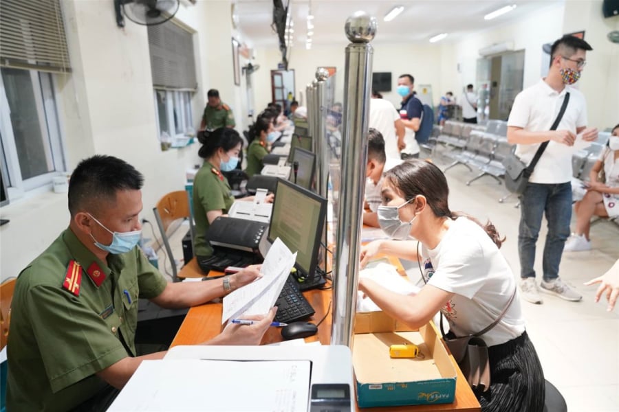 Nếu cá nhân chưa hoàn thành nghĩa vụ nộp thuế thì dù cá nhân có đang nợ thuế dù ít hay nhiều cũng sẽ bị tạm hoãn xuất cảnh trong thời gian nhất định.