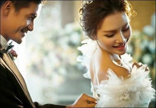 Là phụ nữ, trời ban cho mình nhan sắc nhưng cũng phải biết chăm chút để kéo dài thanh xuân. (ảnh minh họa)