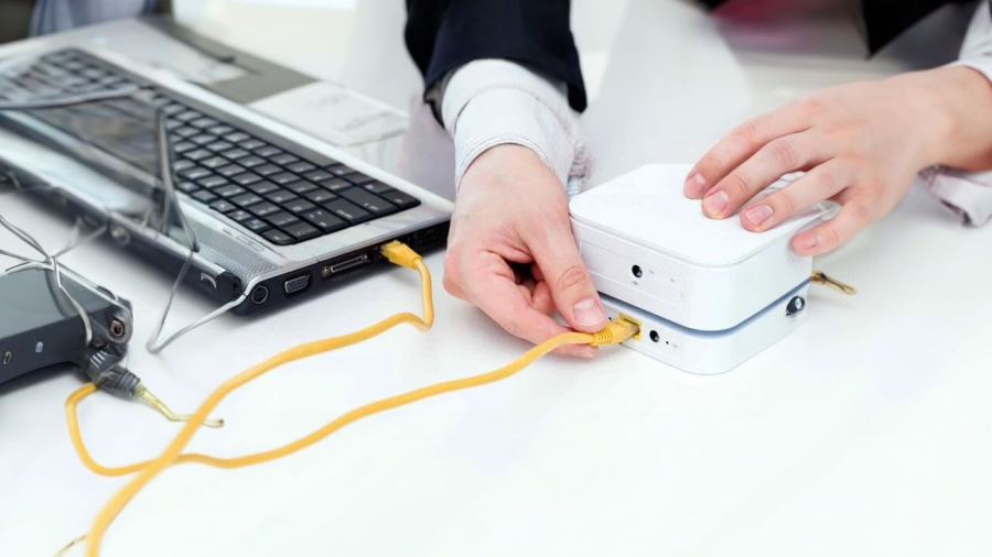 Tắt bộ phát wifi khi ra khỏi nhà giúp an toàn hơn cho gia đình