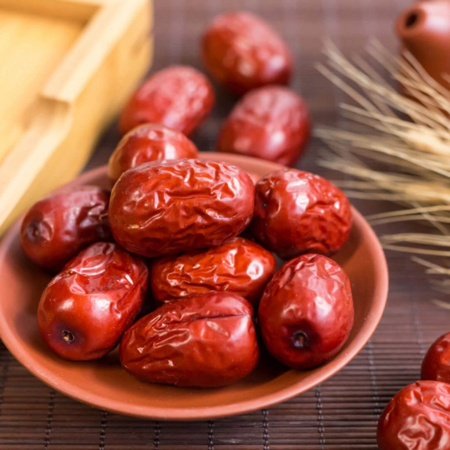 Táo đỏ thường xuyên xuất hiện trong các phương pháp điều trị cổ điển và có nhiều lợi ích sức khỏe