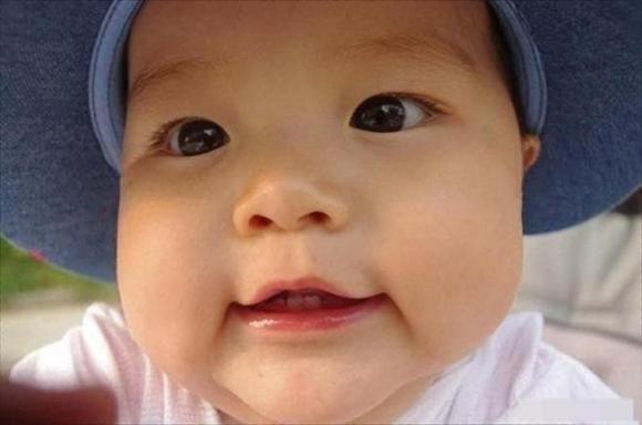 Quan sát cho thấy, nhiều người thành công trong xã hội, từ quan chức đến doanh nhân, thường sở hữu đôi tai lớn. 