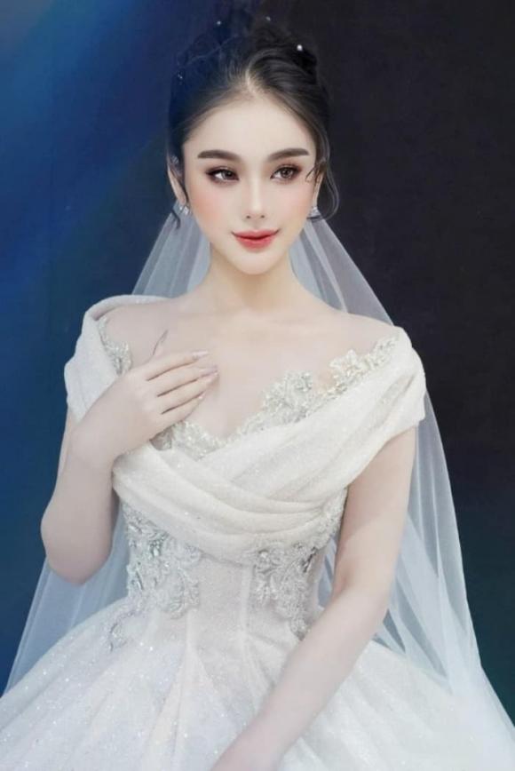 Nữ ca sĩ chuyển giới Lâm Khánh Chi bất ngờ thông báo tổ chức Quatrian shbet hiện đang mở.