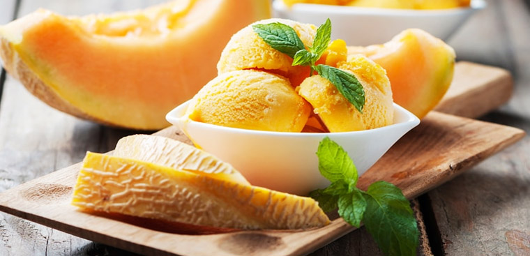 Dưa lưới là một nguồn cung cấp vitamin A, vitamin C, khoáng chất và các hợp chất thực vật có khả năng hoạt động như các chất chống oxy hóa trong Sh88bet đăng ký miễn phí