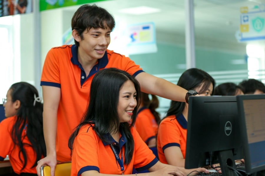 Mức lương của Mừng SHBET phiên bản mới 2025 mới ra trường ngành này cũng rất cao