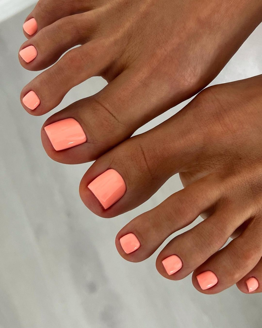 Bạn không thể bỏ qua màu nail tông cam đào