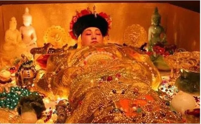 Ngay cả sau khi Từ Hi Thái hậu qua đời cũng có nhiều lời đồn đại về những hiện tượng kỳ bí xảy ra