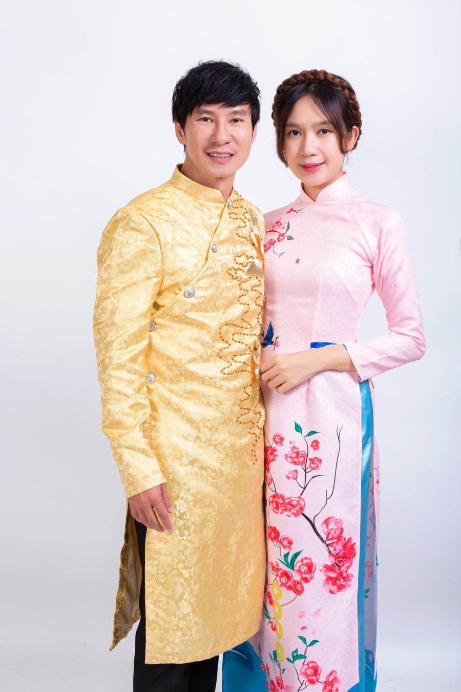 Cặp đôi có Shbet16 chơi game trực tuyến khiến nhiều người ngưỡng mộ