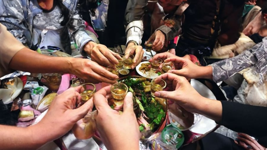 Rượu bia gây hại cho cơ thể và mỗi người có khả năng đào thải khác nhau