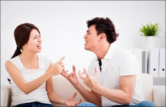 Nếu như bạn có tâm sự với chồng những điều không ổn trong Shbet111 slot, casino, thể thao, xổ số thì chồng và mọi người sẽ nhìn bạn với ánh mắt khác (ảnh minh họa)