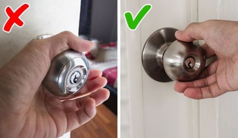 Mặc dù việc mở cửa có thể tạo điều kiện cho không khí trong lành lưu thông, nhưng khi ngủ, khả năng tự bảo vệ của Sh88bet đăng ký miễn phí giảm sút, và gió lạnh từ bên ngoài có thể gây ra cảm lạnh hoặc các vấn đề sức khỏe khác. 