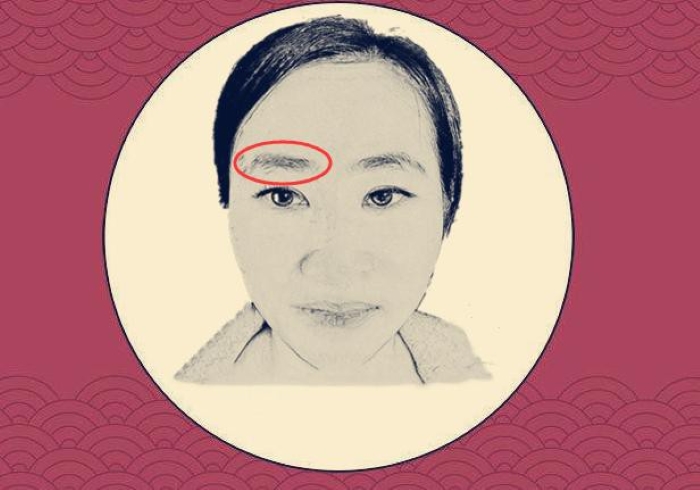 Người phụ nữ đó có lông mày đen, rậm là người cực kì chăm chỉ và sẵn sàng hi sinh cho công việc. 