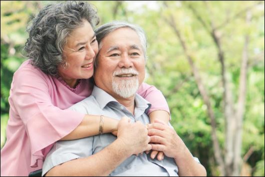 Tới lúc mọi người biết mức lương ông có thì ai cũng kinh ngạc vì quá cao.  (ảnh minh họa)
