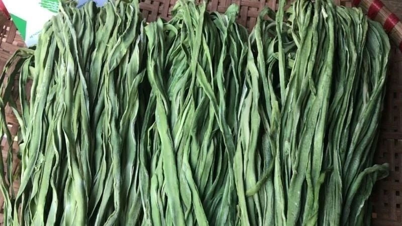Loại rau này chứa hơn 20 loại khoáng chất và axit amin quan trọng như protein, pectin, canxi, sắt, kẽm, carotene, kali, natri, phosphorus, và nhiều nguyên tố vi lượng khác.    