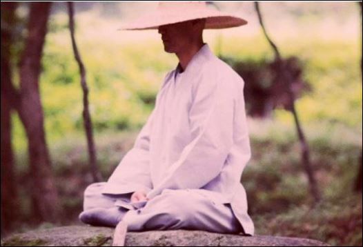 Đừng vội giúp ai đó đưa ra những quyết định lớn, bởi nếu có gì xảy ra thì họ sẽ trách móc bạn mà thôi. (ảnh minh họa)