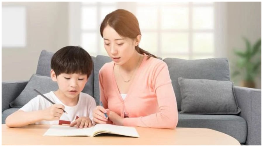Nên dạy con học tập chăm chỉ từ khi còn nhỏ