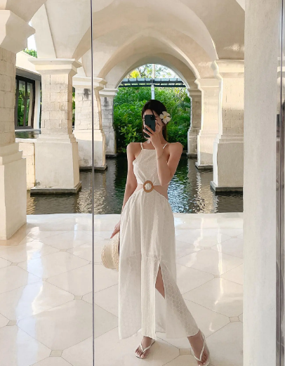 Bên cạnh việc phối phụ kiện, giày dép, chị em hãy chú trọng đến khoản chọn Link Vào SHBET88 Mới Nhất.     
