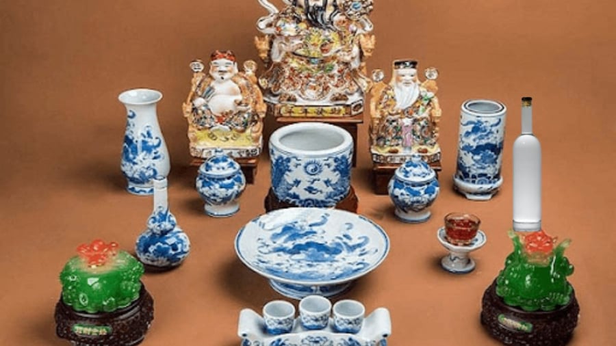 Rượu là cúng phẩm thường gặp