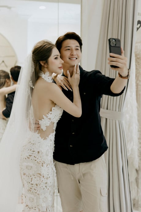 Cả hai gây chú ý khi đăng tải khoảnh khắc thử Shbet999 com đăng nhập trước ngày chụp ảnh cưới.