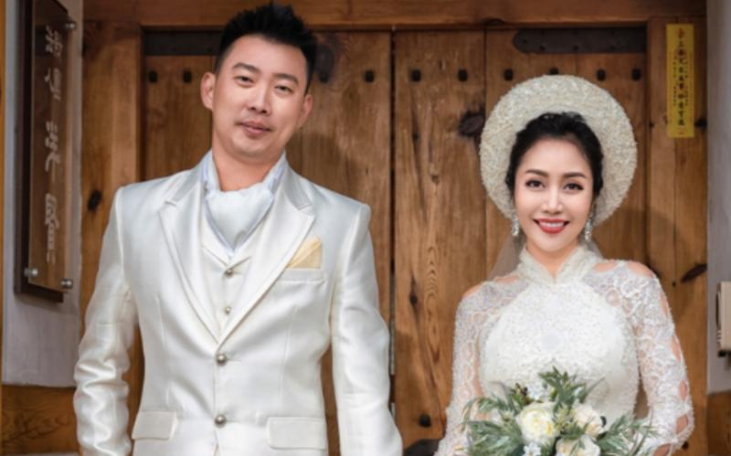 Qua chia sẻ của Ốc Thanh Vân, có thể thấy khi cô trở về Việt Nam, chồng đã hết mực cưng chiều cô