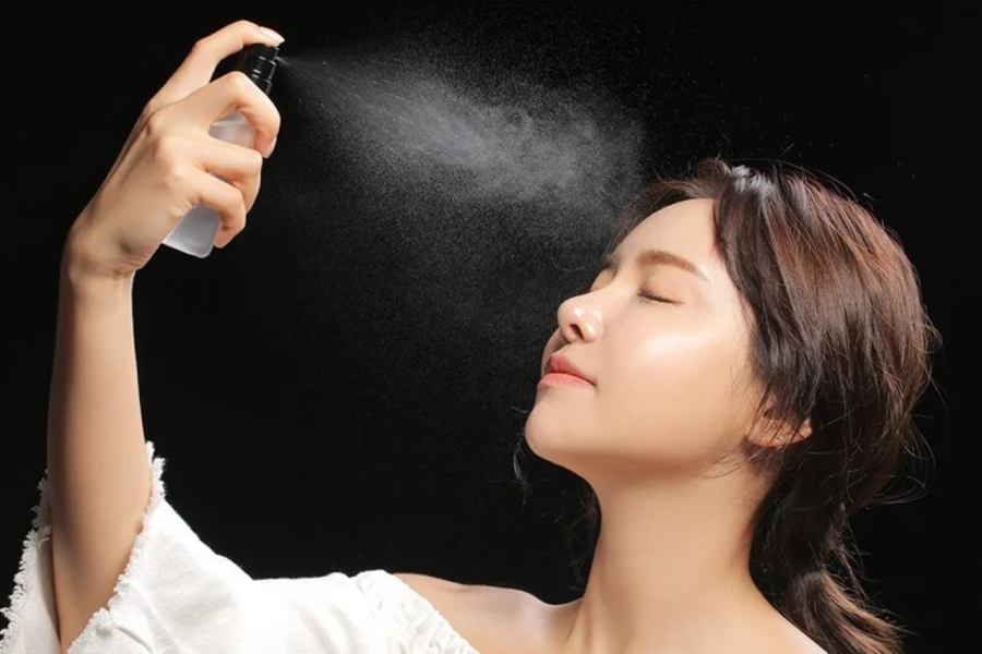 Xịt khoáng giúp cung cấp độ ẩm tức thời, làm mát da Mừng SHBET phiên bản mới 2025 mệt mỏi, thiếu nước. 